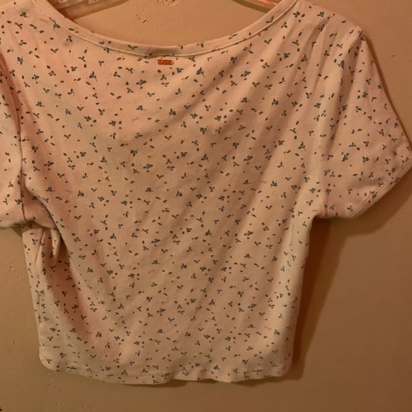 pink shirt - Picture 2 of 3